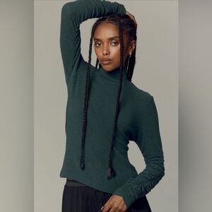 NWT! By Anthropologie Dark Green Ruched-Sleeve Turtleneck Top - Size XXS 🏀